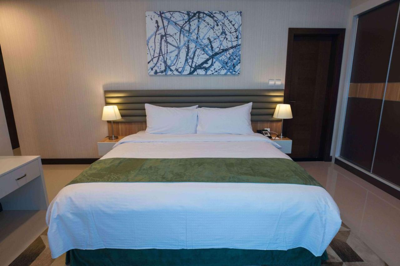 Gulf Executive Hotel & Residence Juffair Al-Manamah Bagian luar foto